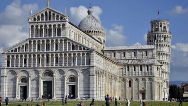 Leaning Tower of Pisa - Hotels